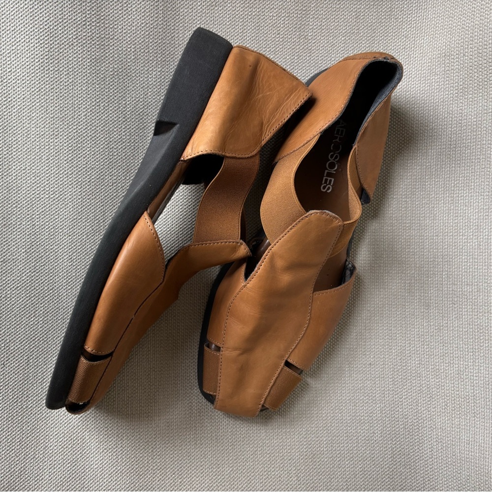 Vintage Aerosole Leather Sandals - Sz 7.5 - Buttery Soft!